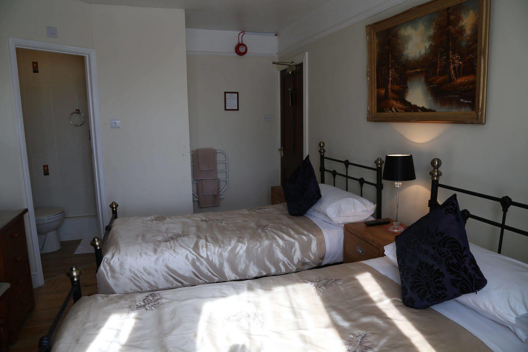 All Seasons Guest House Оксфорд Екстериор снимка